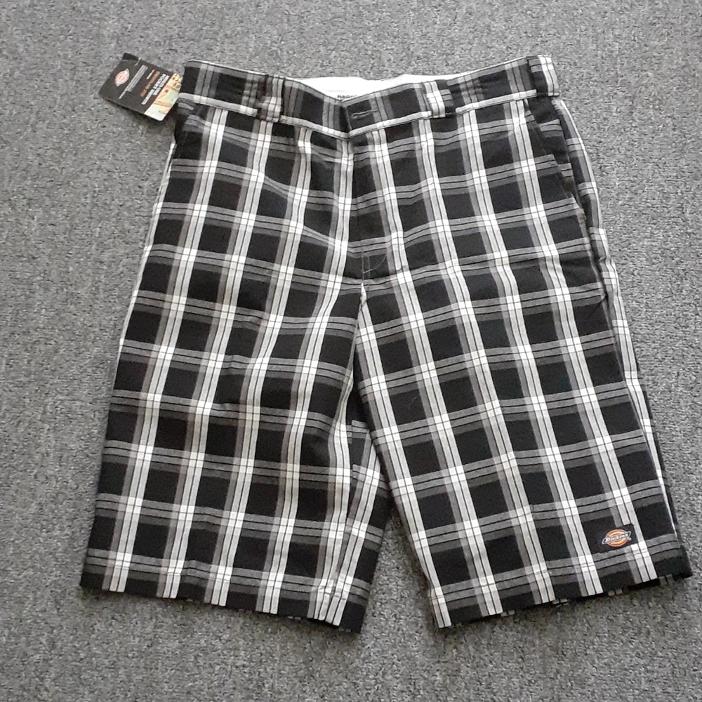 Dickies Men's Plaid Short